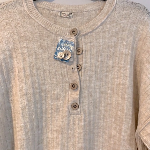 Free People Around the Clock Pullover NWT - Picture 6 of 10